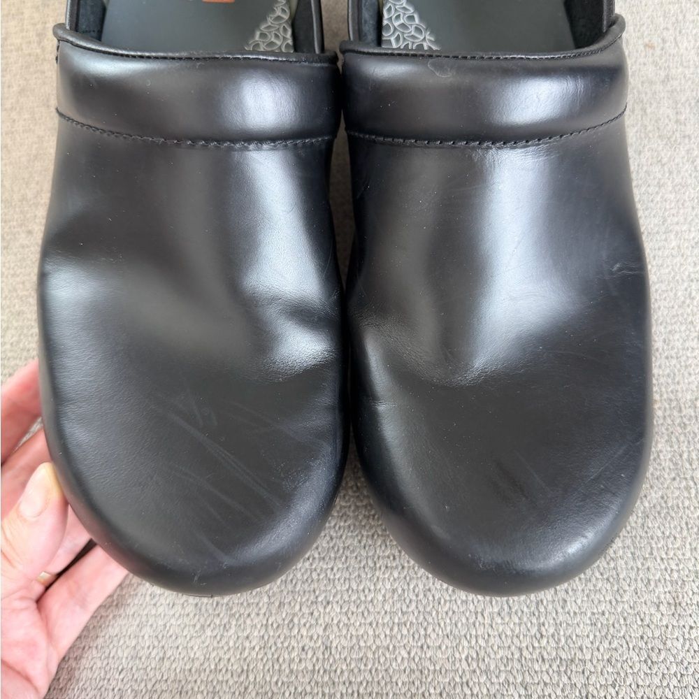 Dansko XP 2.0 Slip On Work Loafers Black Leather Platform Clog Dress Shoes 42 - Picture 2 of 8